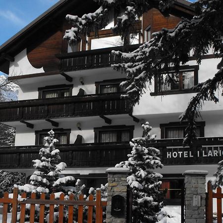 Hotel I Larici บาร์โดเนกเกีย ภายนอก รูปภาพ