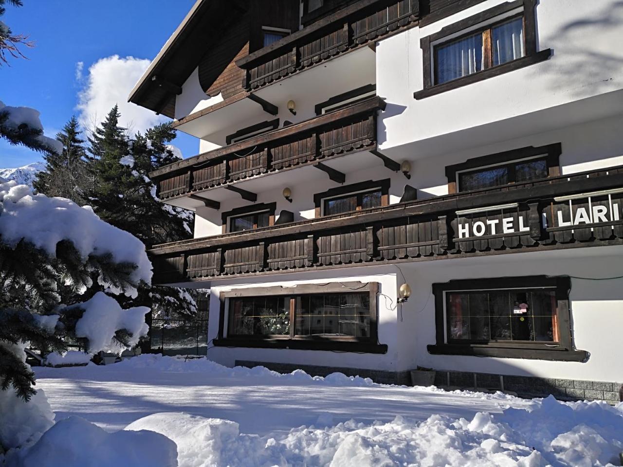 Hotel I Larici บาร์โดเนกเกีย ภายนอก รูปภาพ