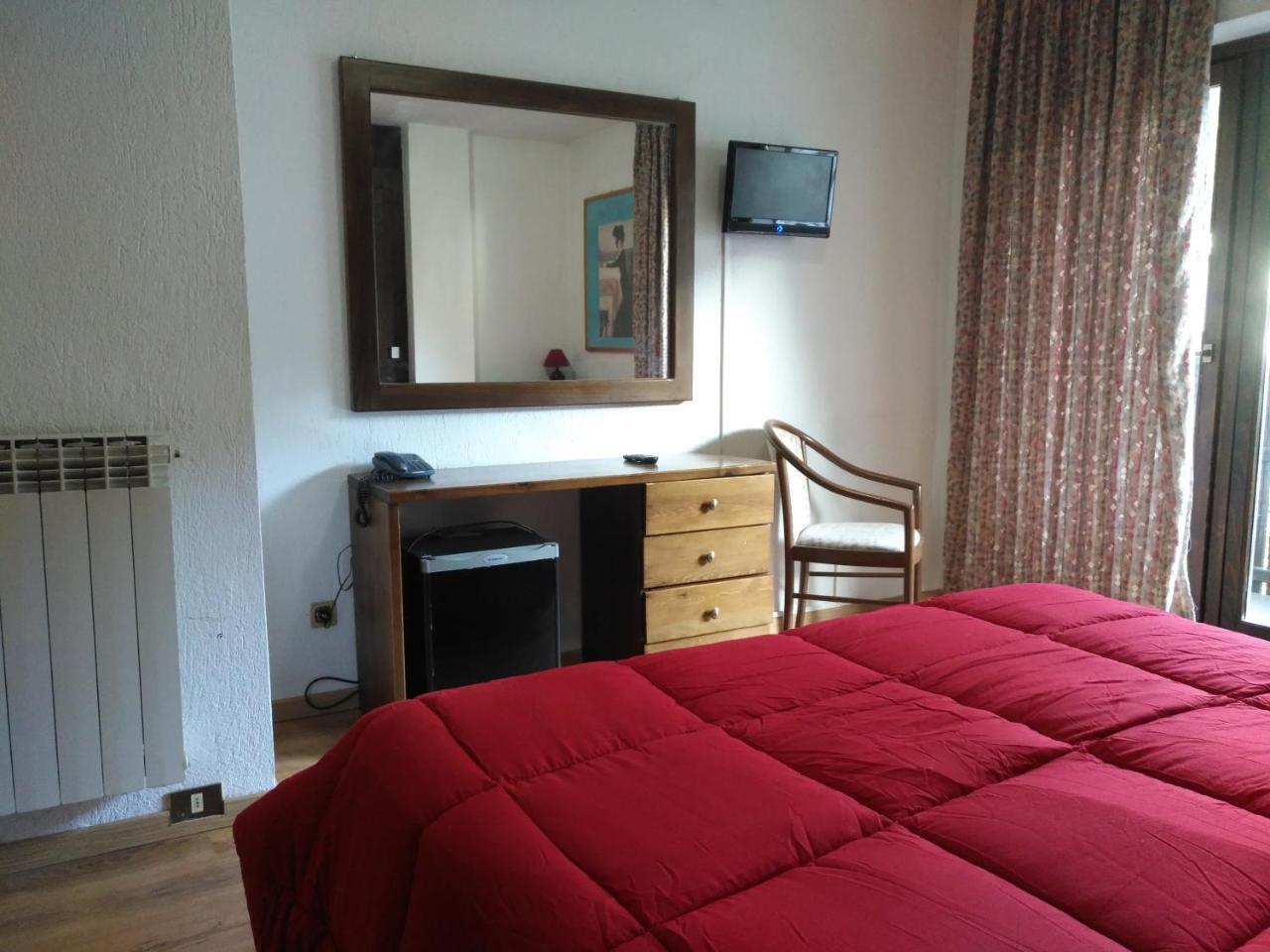Hotel I Larici บาร์โดเนกเกีย ภายนอก รูปภาพ