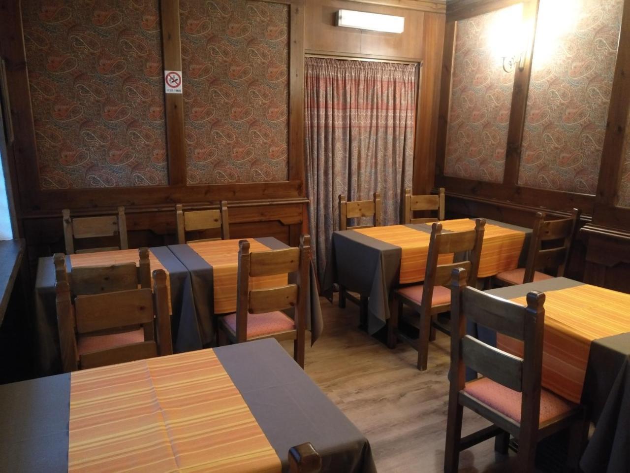 Hotel I Larici บาร์โดเนกเกีย ภายนอก รูปภาพ